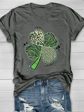 Eagerlys Sassy Leopard Shamrock Short Sleeve T-shirt