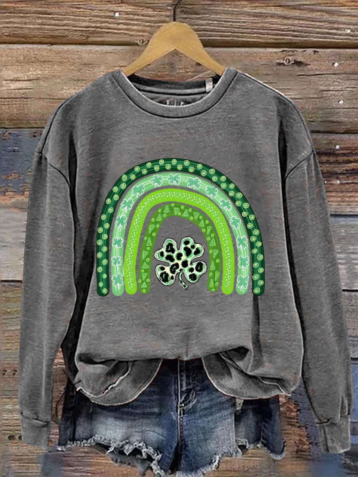 Eagerlys Shamrock Leopard Rainbow St. Patrick's Day Art Print Pattern Casual Sweatshirt